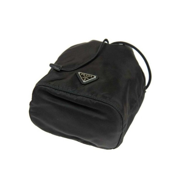 Prada Black (Nero) Vela Tessuto Nylon Drawstring Bucket (Authentic) - New - Picture 4 of 10